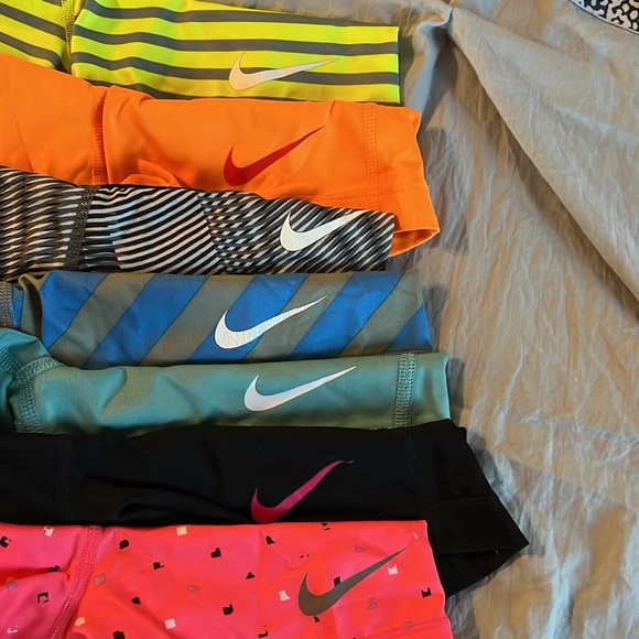 Nike Pro XS Spankies / athletic shorts in GREAT pre-loved condition. Lot of 9 - Picture 9 of 10